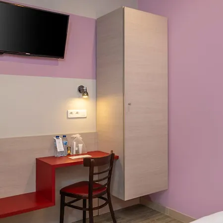 Hotel Grand De Turin 3*